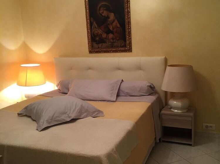 住宿加早餐  Villa Manù