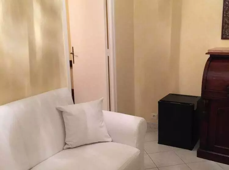 Aamiaismajoitus (B&B) Villa Manù