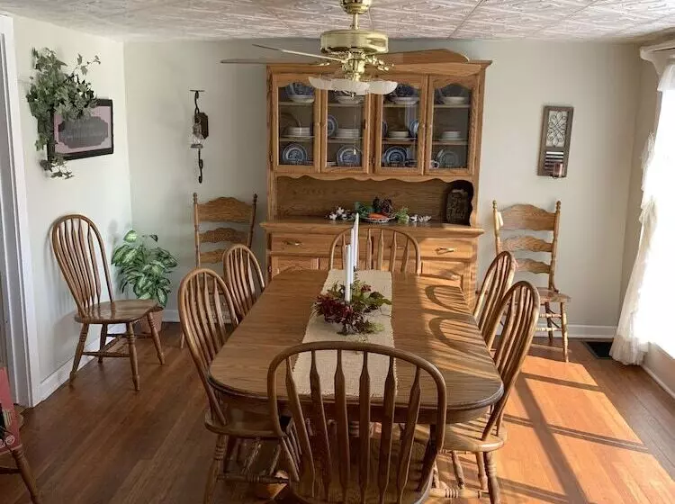 Centennial Inn Bed & Breakfast