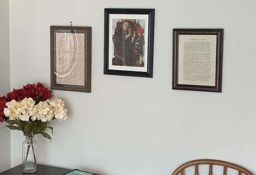 Centennial Inn Bed & Breakfast