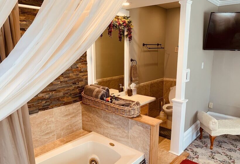 Centennial Inn Bed & Breakfast