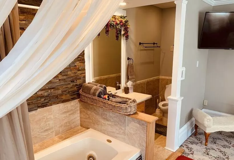 Centennial Inn Bed & Breakfast