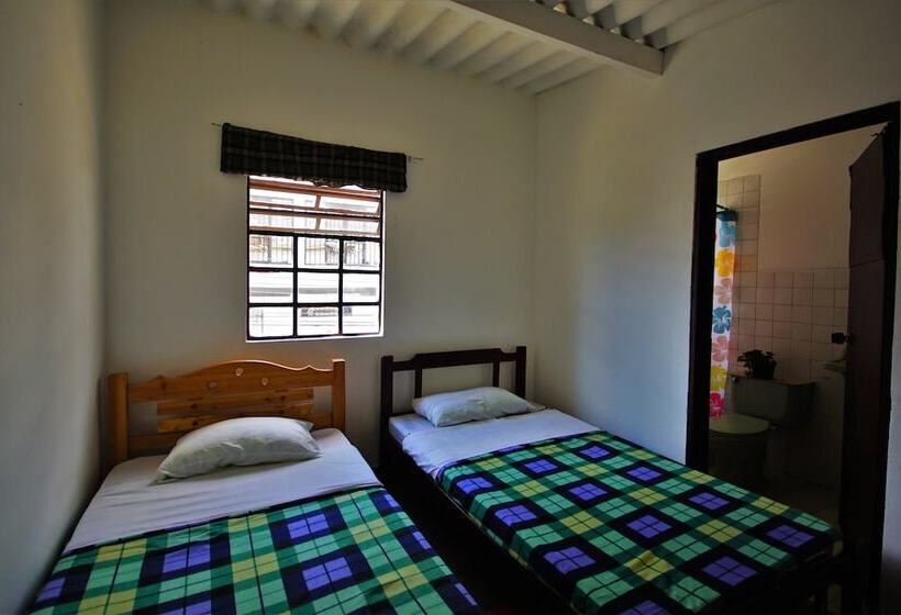 Hostal De La Pola Hostel