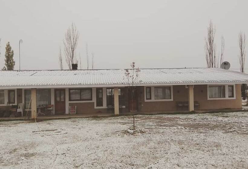 مسافرخانه Posada De Campo Los Teros