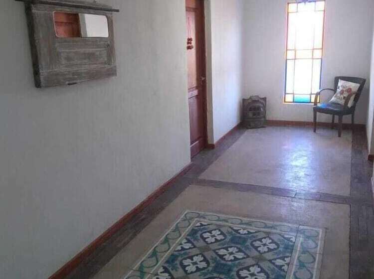 مسافرخانه Posada De Campo Los Teros