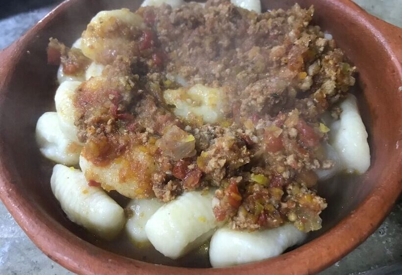 مسافرخانه Posada De Campo Los Teros