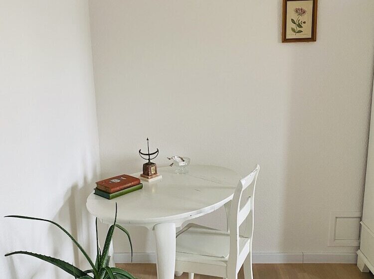 פונדק Sdr. Bjert Kro