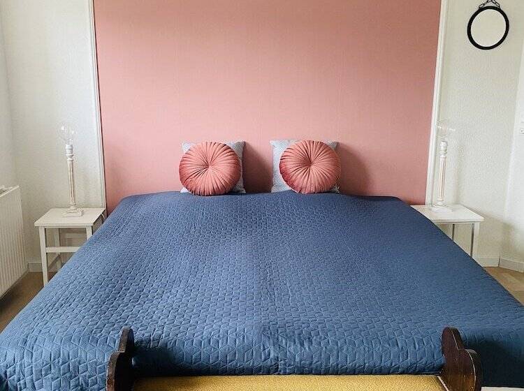 פונדק Sdr. Bjert Kro