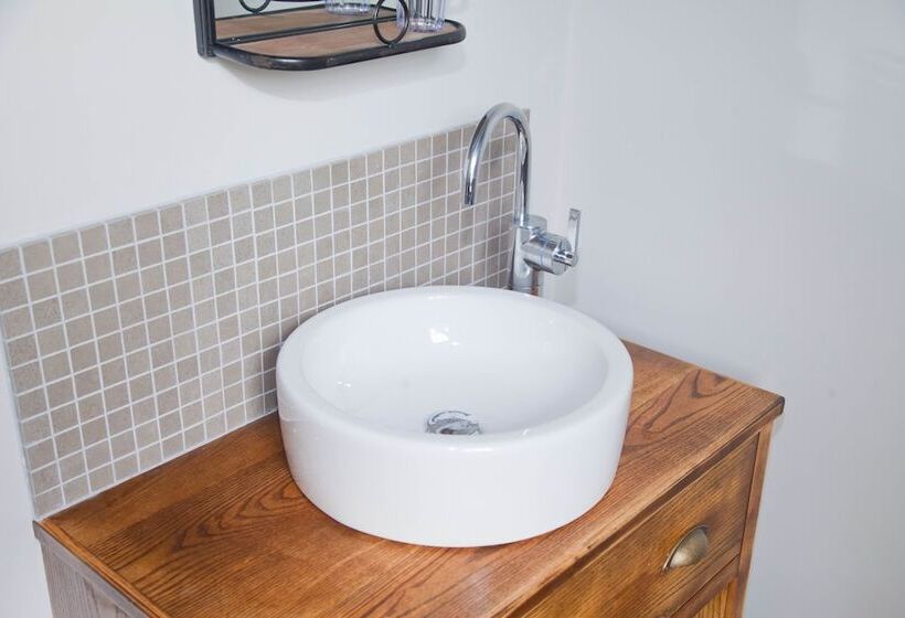 مسافرخانه The Devonshire Arms