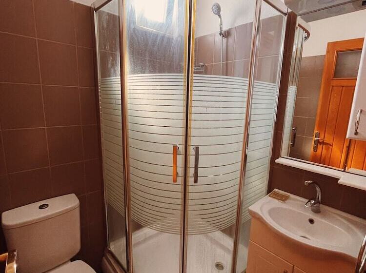 هتل Aya Yorgi Evleri