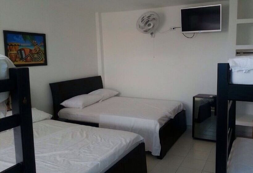 هتل Brisas Del Mar