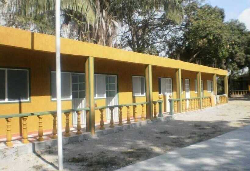 هتل Centro Vacacional Maria Dayana