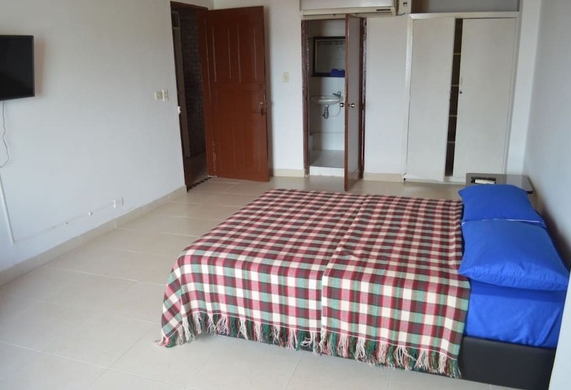 Hotel Corales Del Mar