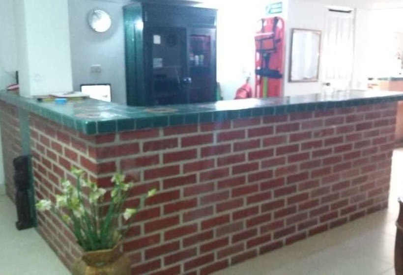 Hotel Corales Del Mar