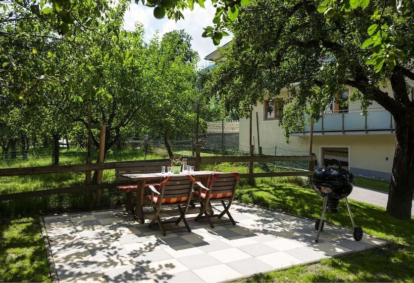 Отель Ferienhaus Stoanerhof