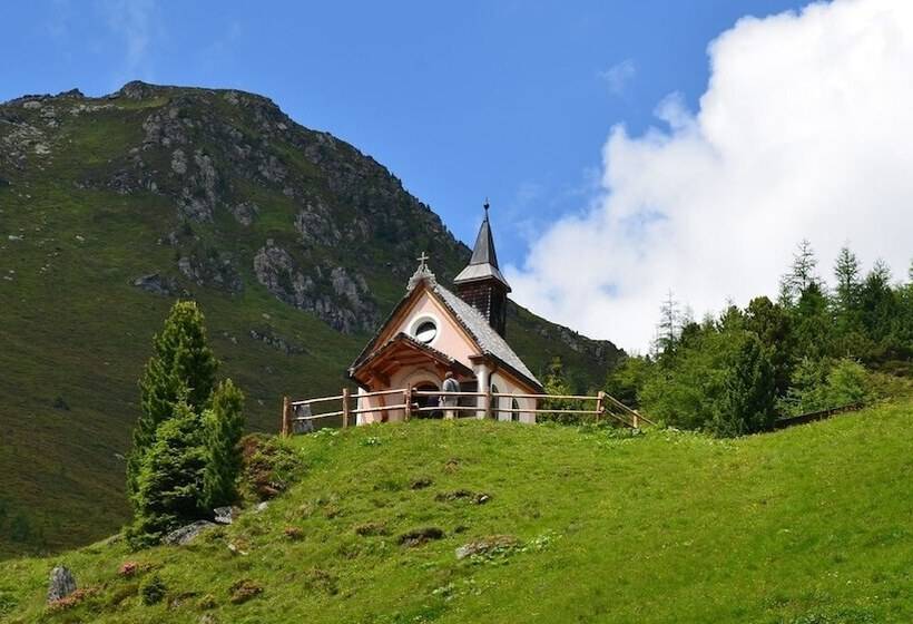 Отель Ferienhaus Stoanerhof