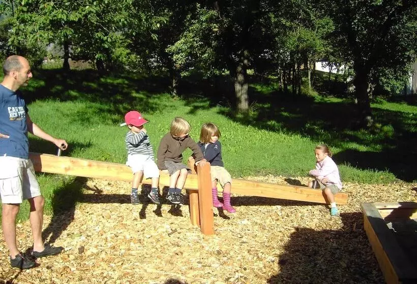 ホテル Ferienhaus Stoanerhof