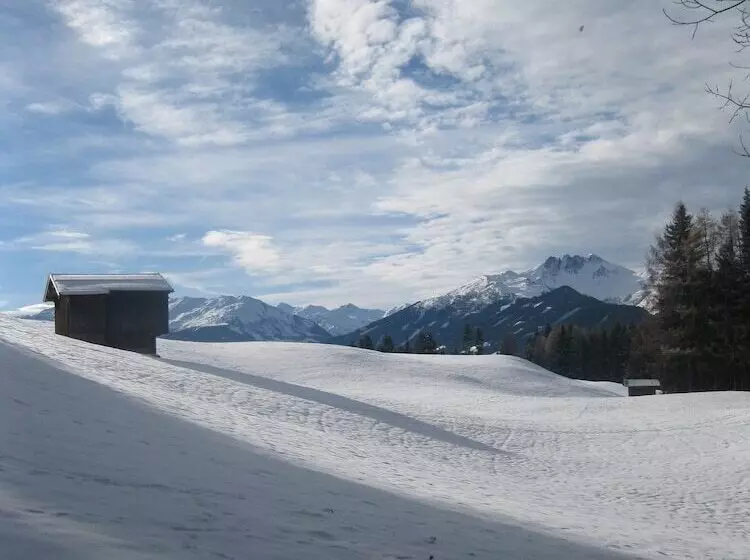 ホテル Ferienhaus Stoanerhof