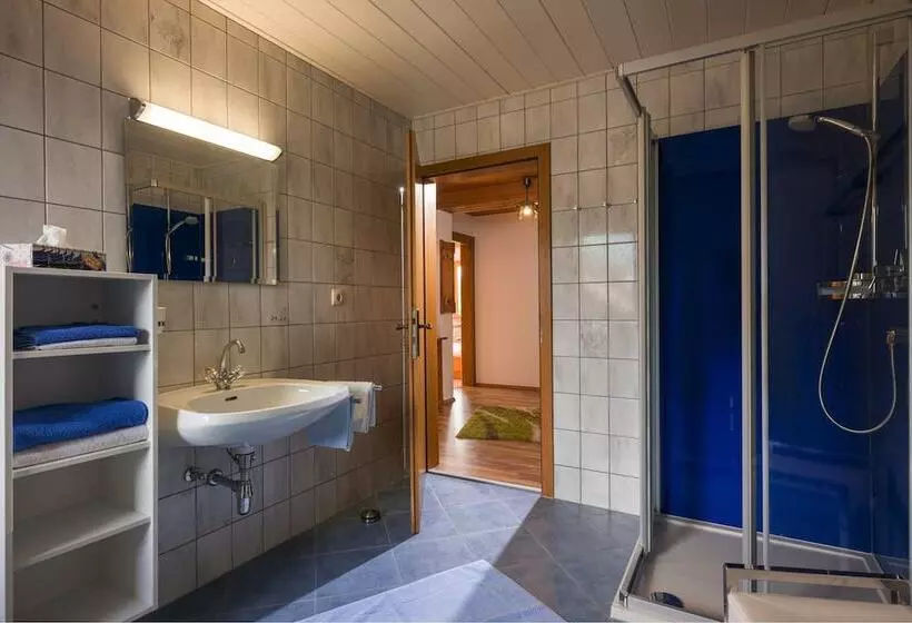 ホテル Ferienhaus Stoanerhof