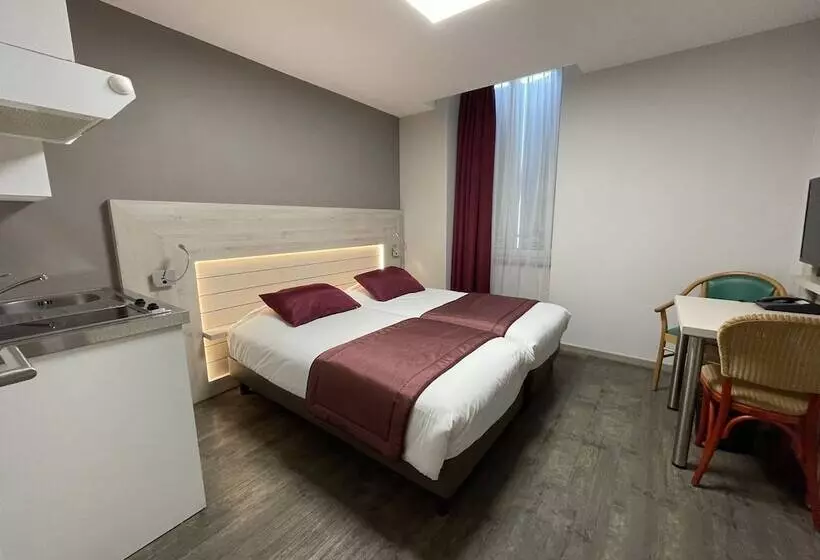 Hotelli La Tour D'ivoire