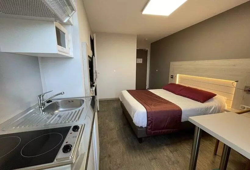 Hotelli La Tour D'ivoire