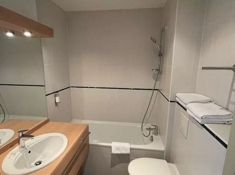 Hotelli La Tour D'ivoire