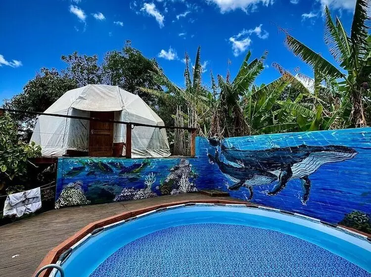Hotelli Mamma Nui Glamping Restorant