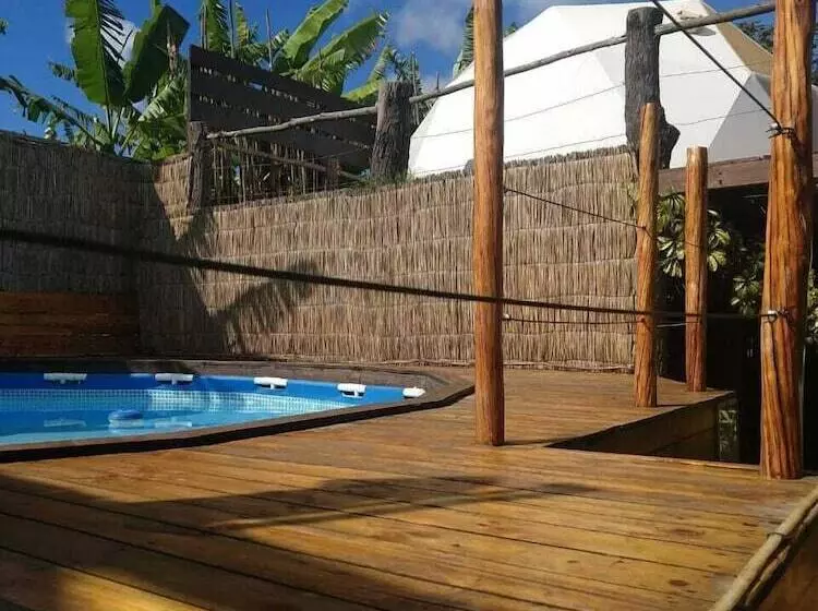 Hotelli Mamma Nui Glamping Restorant