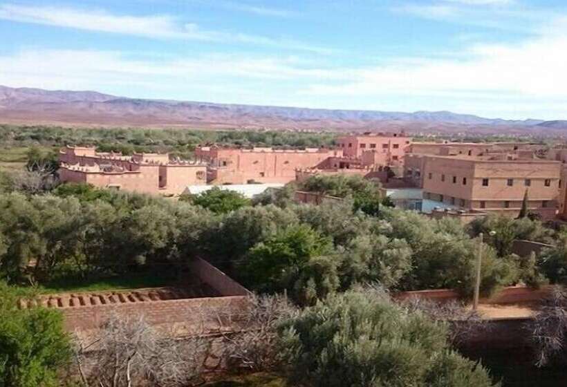 هتل Mandar Saghrou Tazakht