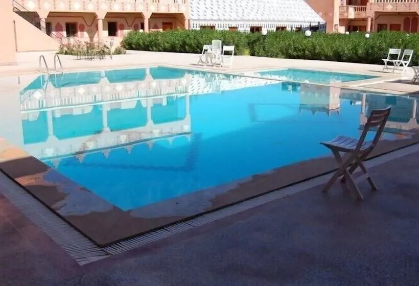 Hotelli Mandar Saghrou Tazakht