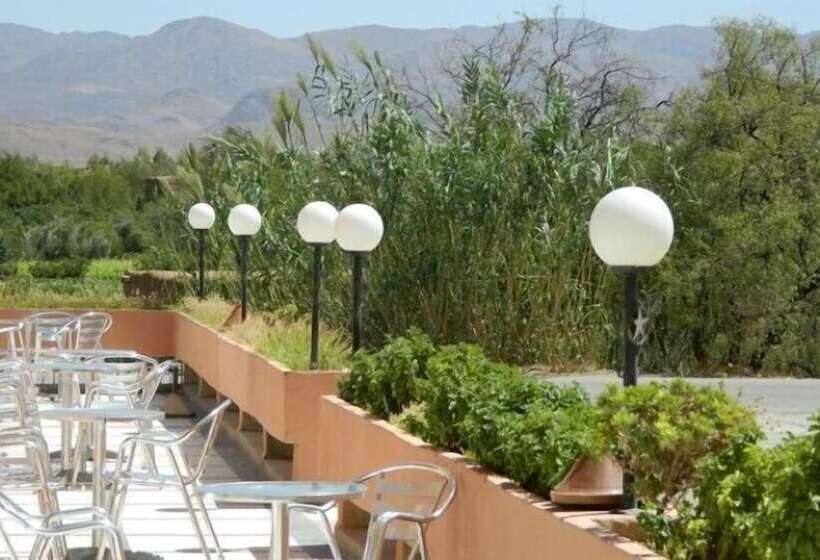 هتل Mandar Saghrou Tazakht