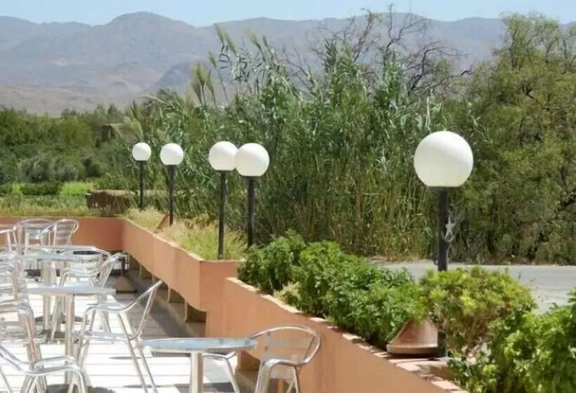 Hotelli Mandar Saghrou Tazakht