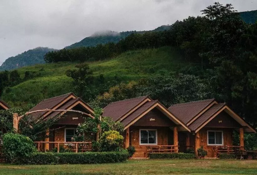 Hotelli Phusiatfha Resort