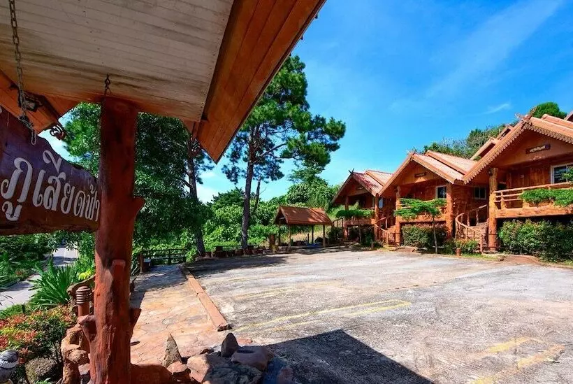 Hotelli Phusiatfha Resort