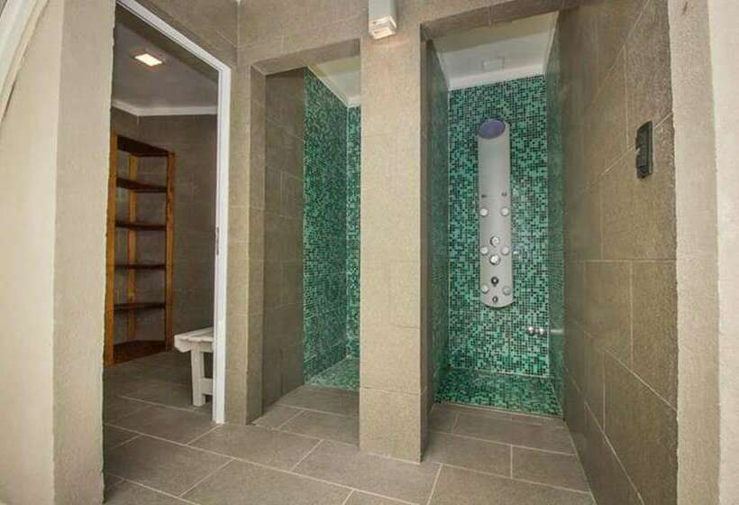 Отель Puerto Hamlet