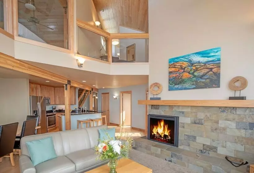 Hotelli Surfside On Lake Superior