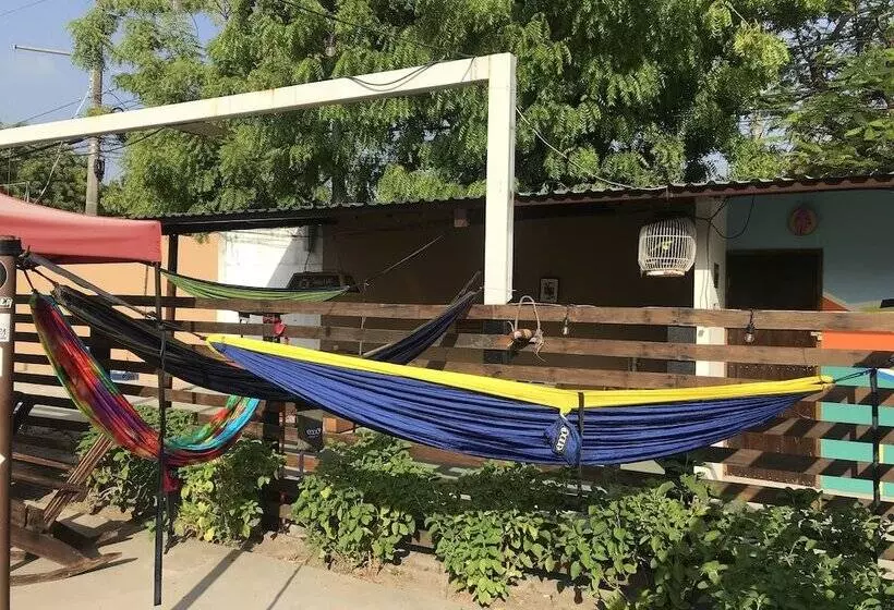 La Madrugada Hostel