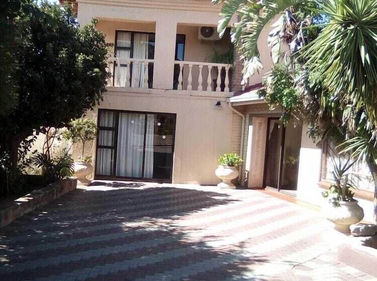 Pension Afro She Guest Lodge