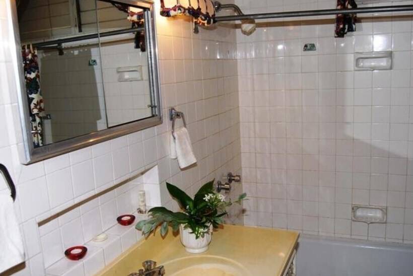 پانسیون Alpha & Omega House