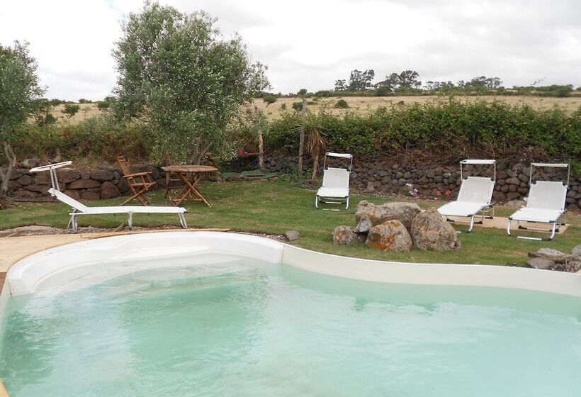 펜션 Fattoria S'imbiligu