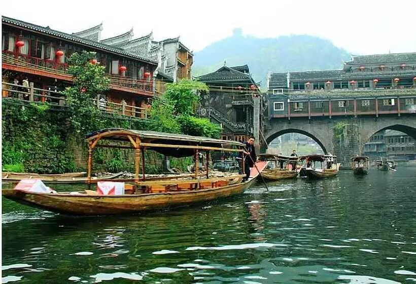 ペンション Fenghuang Hemu House