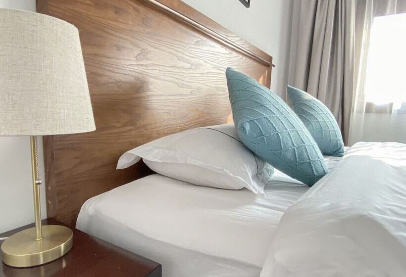 פנסיון Fenghuang Hemu House