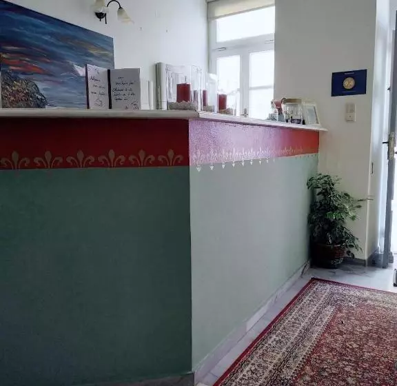 پانسیون Fiera Guesthouse