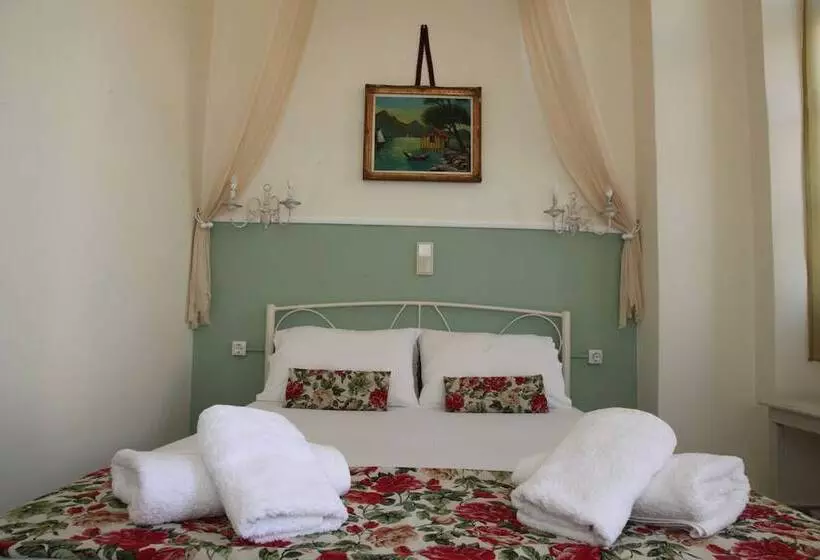 پانسیون Fiera Guesthouse