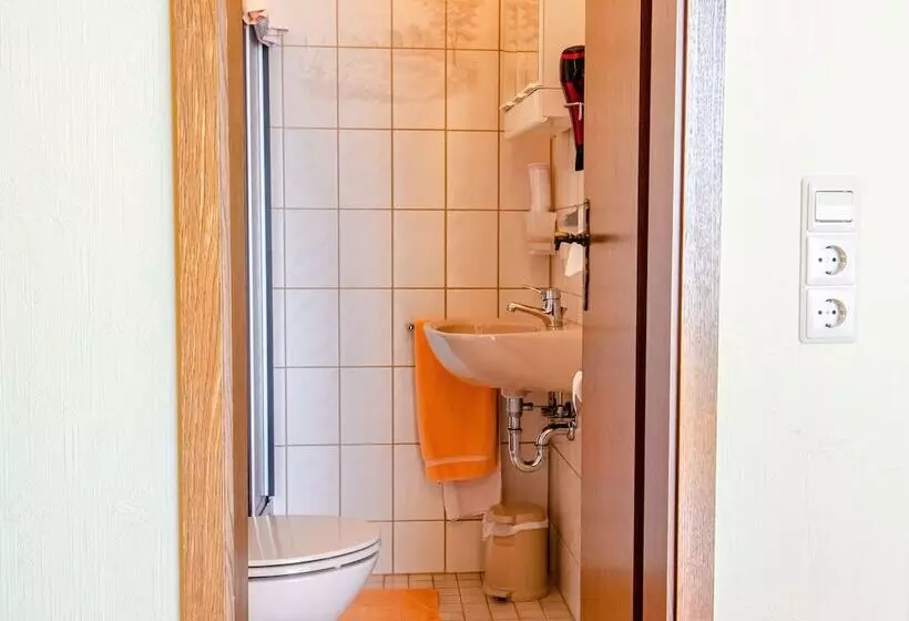 Majatalo Gasthaus Deutscher Jäger