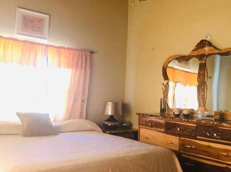 پانسیون Layla's B&b