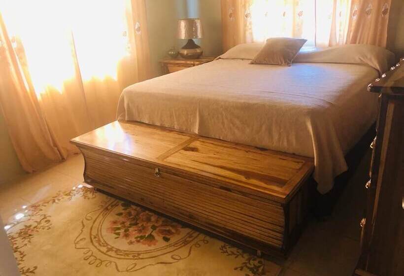 پانسیون Layla's B&b