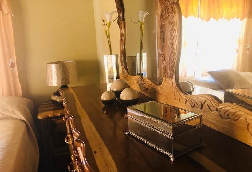 پانسیون Layla's B&b