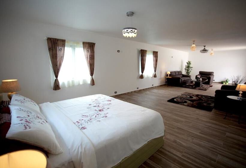 פנסיון Pueblo Checo   Czech Guest House