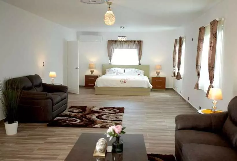 Majatalo Pueblo Checo Czech Guest House
